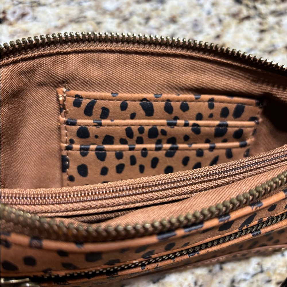 Universal Thread Leopard Print Wristlet - image 6
